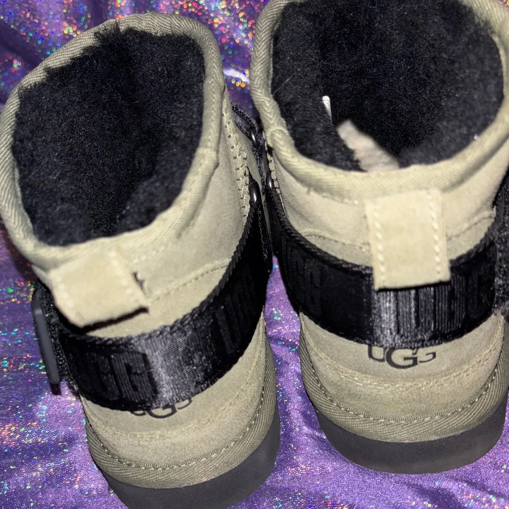 UGG Boots Classic Ultra Mini Hybrid